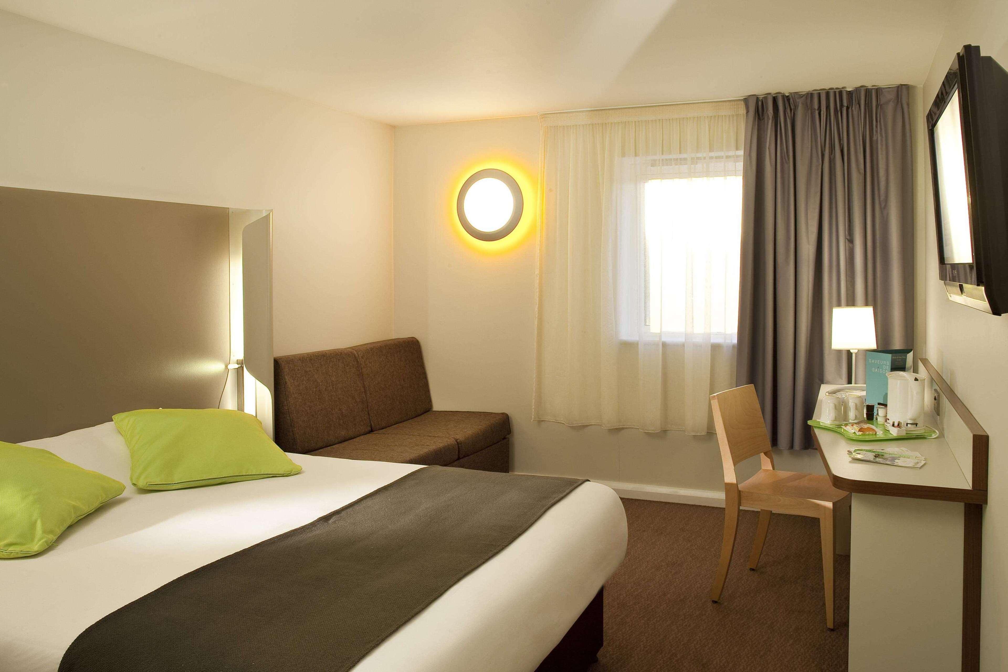 Campanile Hotel Нортхемптон Экстерьер фото